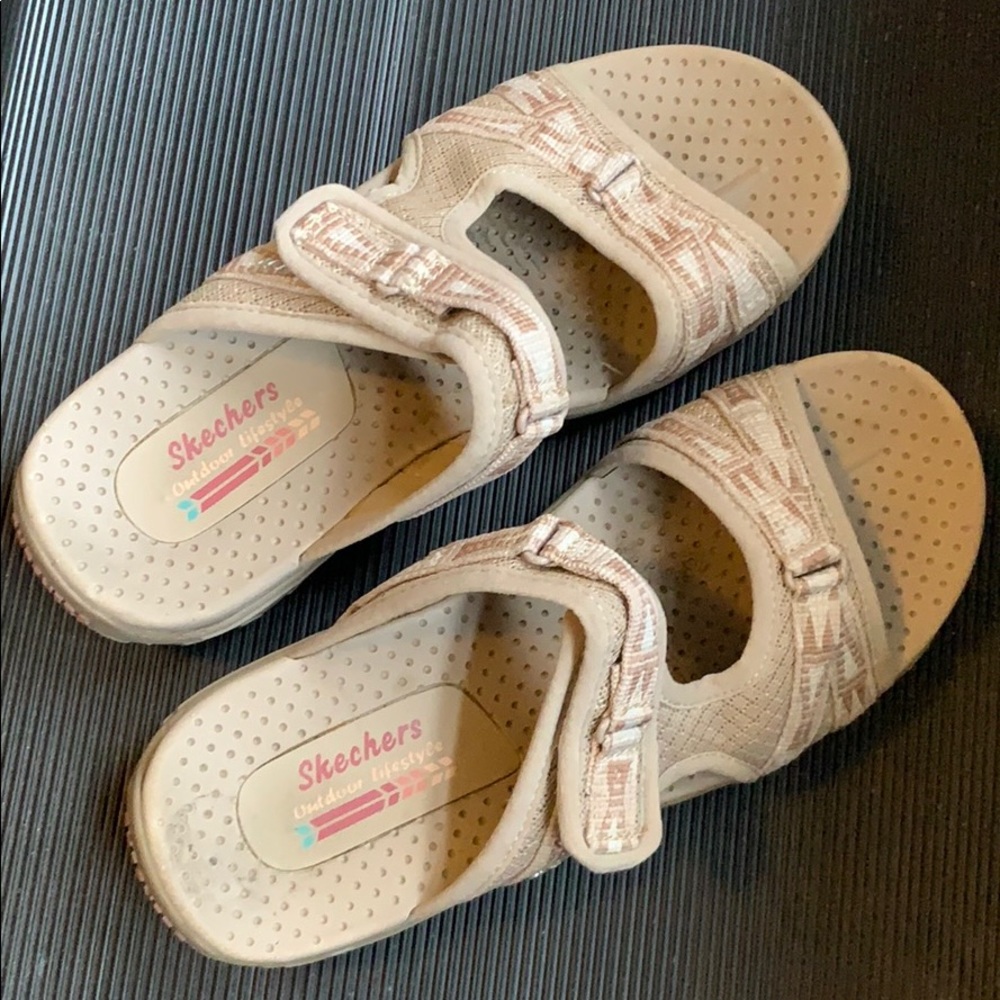 Skechers